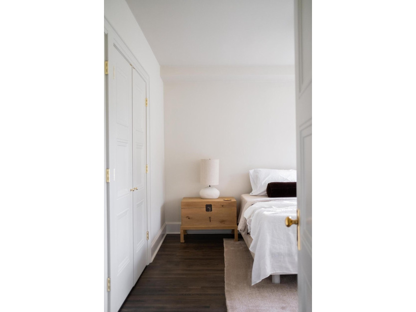 This Wagener Terrace residence offers luxury living in one of - photo 36