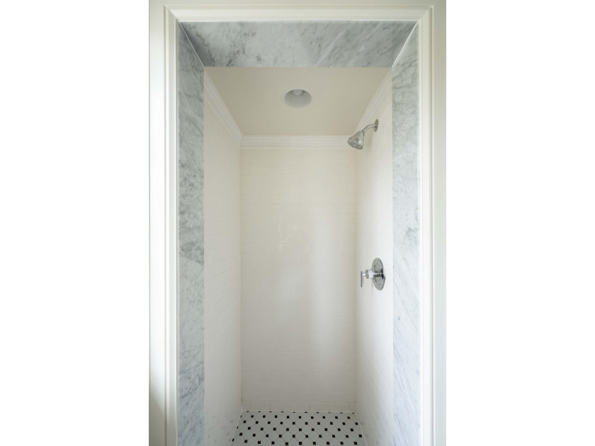 This Wagener Terrace residence offers luxury living in one of - photo 42