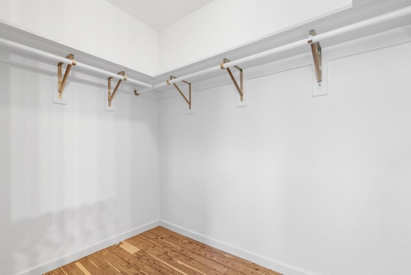 Welcome to 4892 Indian River Dr, a spacious 3-bedroom, 2.5-bath - photo 23