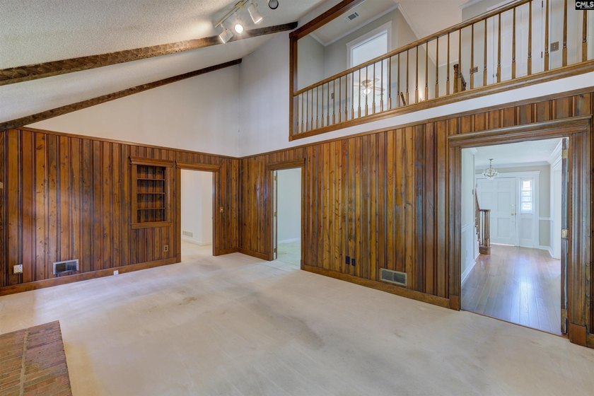 A private inground pool, spacious screened porch, and impressive - photo 10