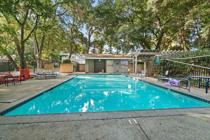 Welcome to 4892 Indian River Dr, a spacious 3-bedroom, 2.5-bath - photo 30