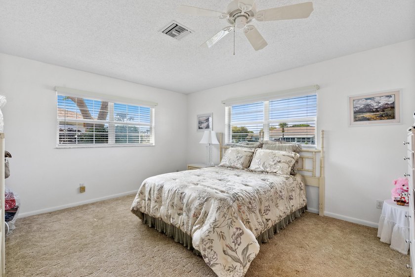 Step into this welcoming 2-bed, 2-bath condo in a gated 55+ - photo 31