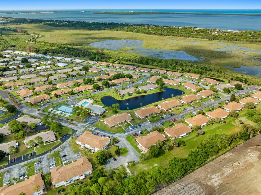 Step into this welcoming 2-bed, 2-bath condo in a gated 55+ - photo 37