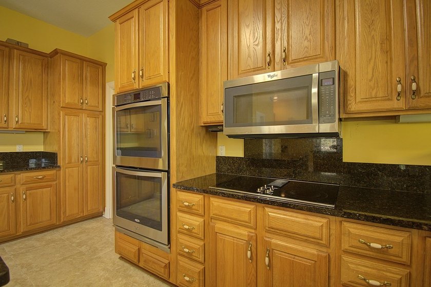 Beautiful Home In Wonderful Riverhill Subdivision. Located On A - photo 17