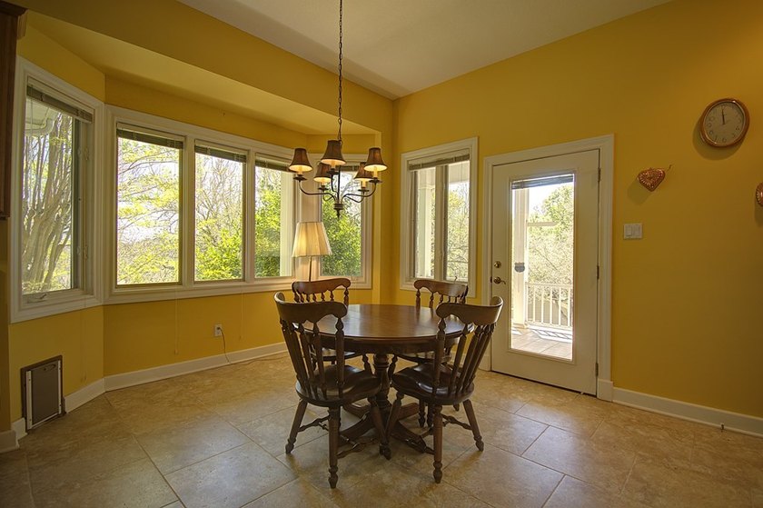 Beautiful Home In Wonderful Riverhill Subdivision. Located On A - photo 20