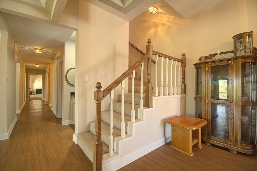 Beautiful Home In Wonderful Riverhill Subdivision. Located On A - photo 22