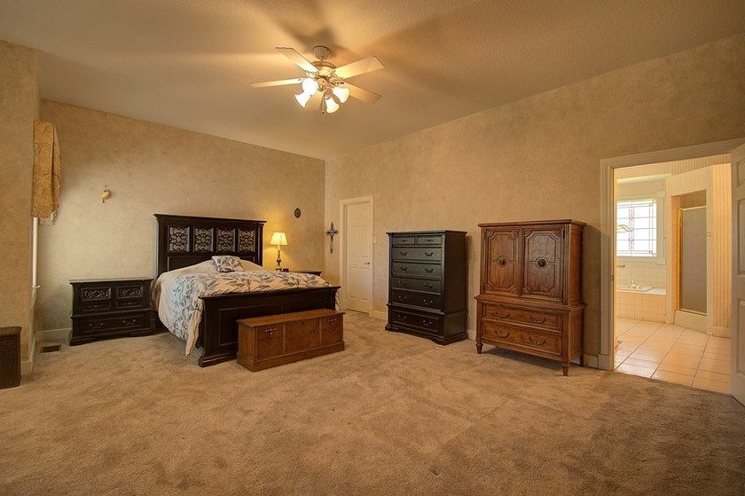 Beautiful Home In Wonderful Riverhill Subdivision. Located On A - photo 23