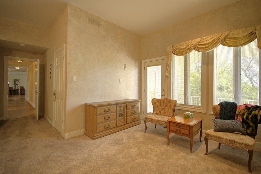 Beautiful Home In Wonderful Riverhill Subdivision. Located On A - photo 26