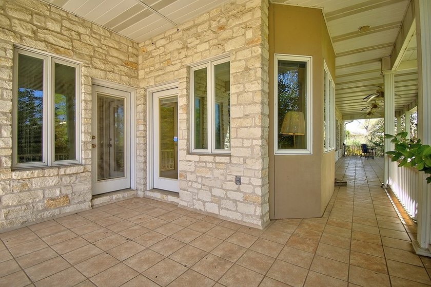 Beautiful Home In Wonderful Riverhill Subdivision. Located On A - photo 29