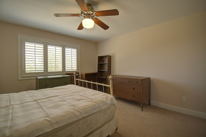 Beautiful Home In Wonderful Riverhill Subdivision. Located On A - photo 42
