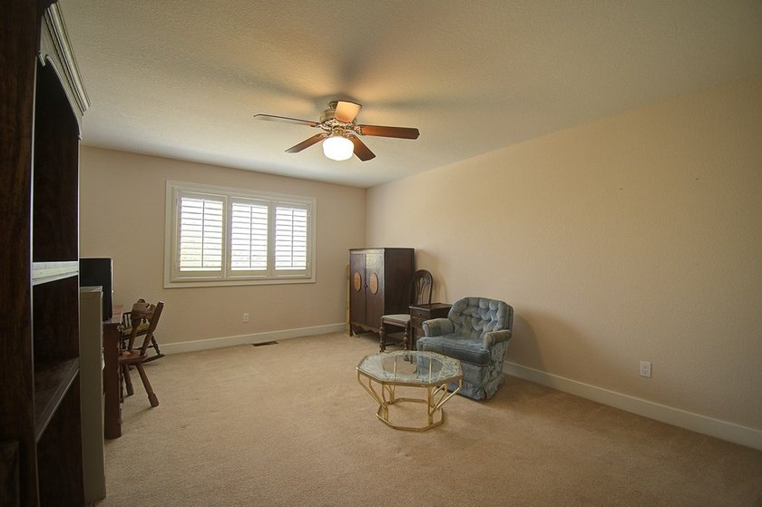 Beautiful Home In Wonderful Riverhill Subdivision. Located On A - photo 44