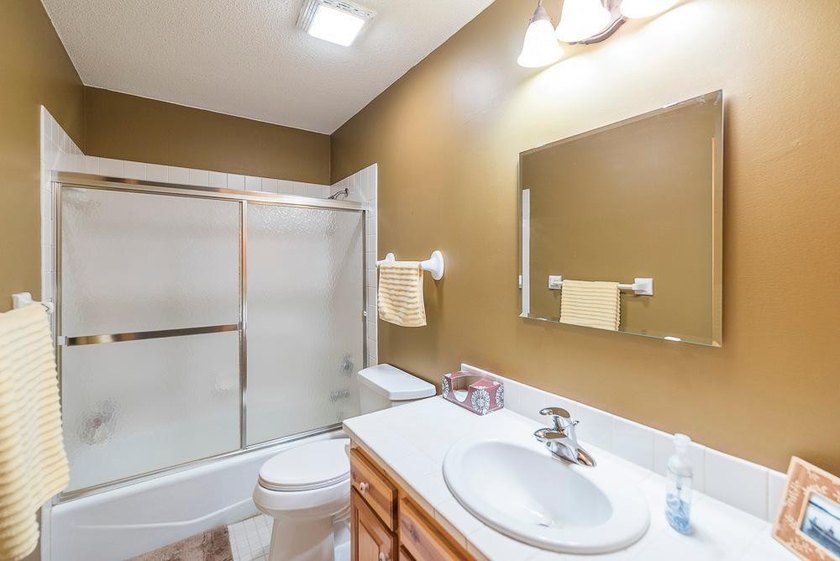 LOCATION-LOCATION-LOCATION! East Pointe Association -quiet end - photo 18
