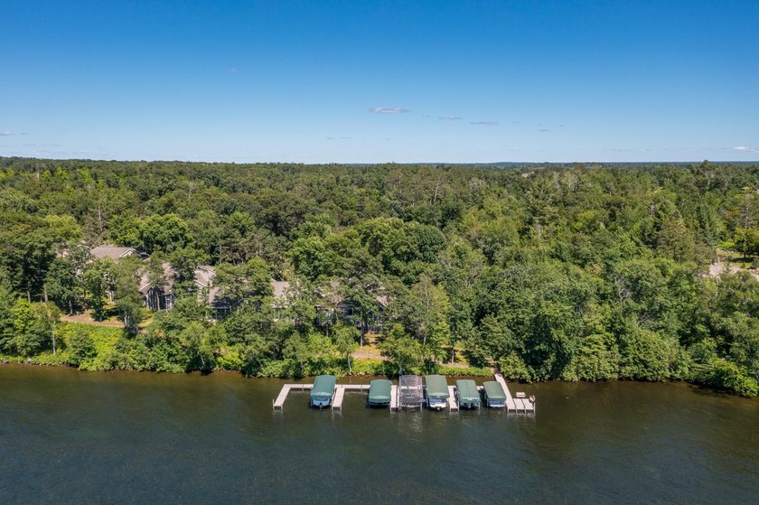 LOCATION-LOCATION-LOCATION! East Pointe Association -quiet end - photo 37