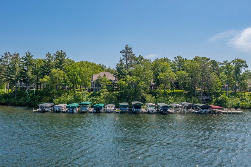 LOCATION-LOCATION-LOCATION! East Pointe Association -quiet end - photo 40