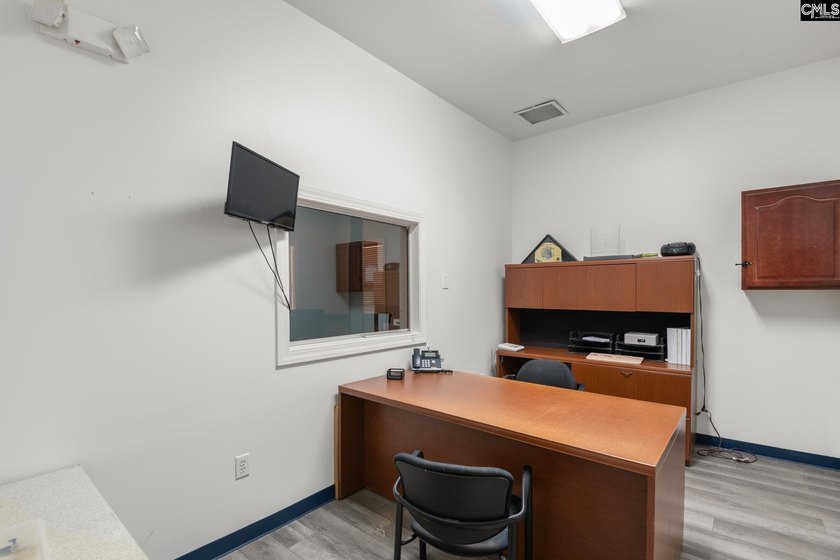 Rare opportunity to purchase a purpose-built educational and - photo 8