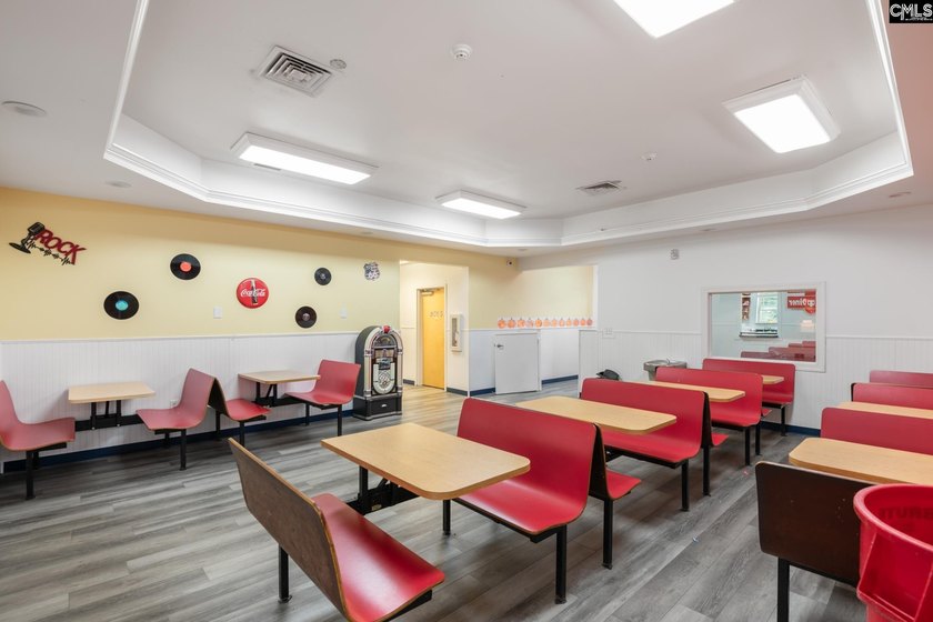 Rare opportunity to purchase a purpose-built educational and - photo 10