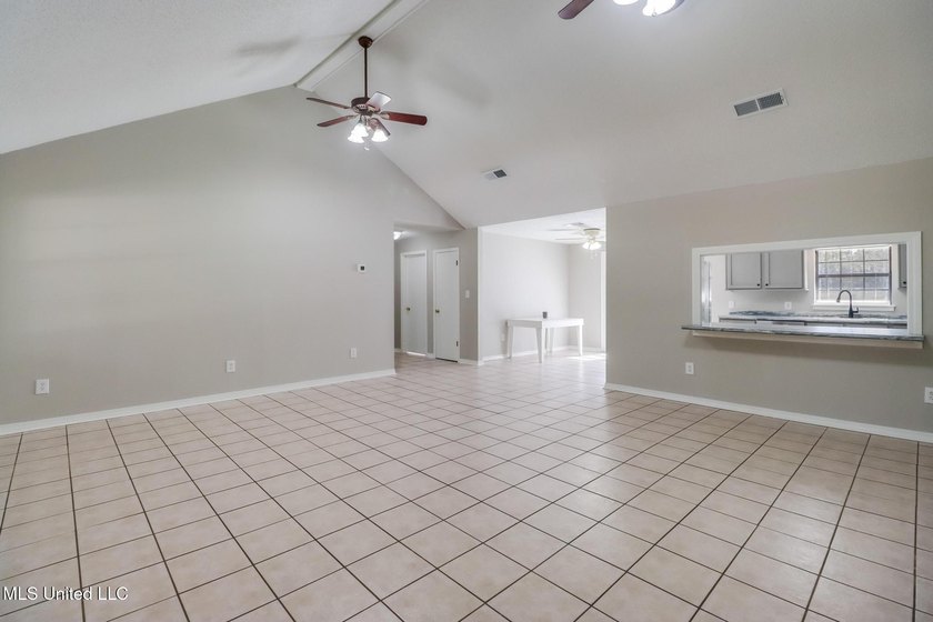 Welcome home to this beautifully updated 3-bedroom, 2-bath - photo 3