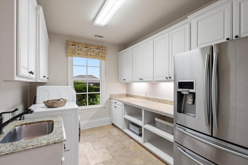 Incredible incentive!**Seller offers 2:1 rate buydown-2% lower - photo 19