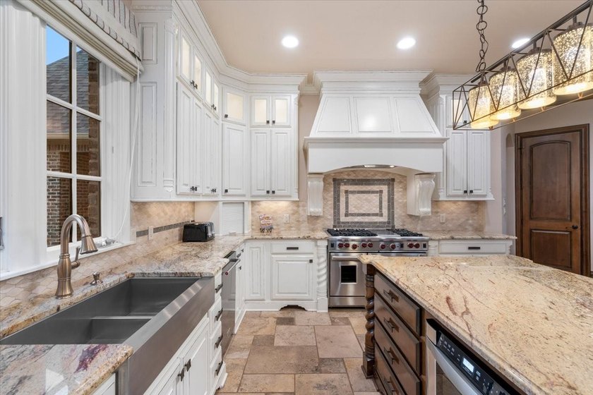 Incredible incentive!**Seller offers 2:1 rate buydown-2% lower - photo 23