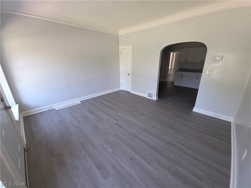 Prime opportunity to add this renovated 5-unit asset to your - photo 12