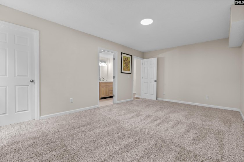 This beautifully updated 3 bedroom, 2 bathroom home, where - photo 8