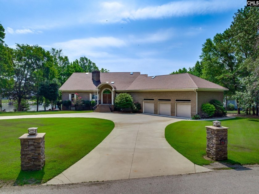 Lakefront living on Lake Murray - 150 feet of water frontage - photo 4