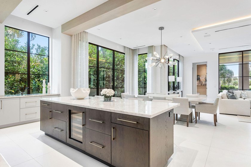 Located in the prestigious Royal Palm Yacht &amp; Country Club, this - photo 19