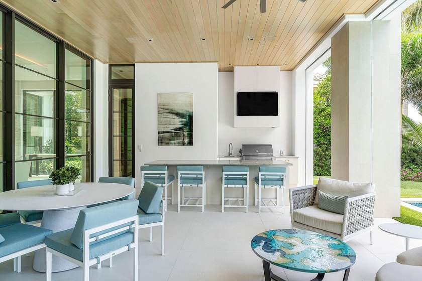 Located in the prestigious Royal Palm Yacht &amp; Country Club, this - photo 21