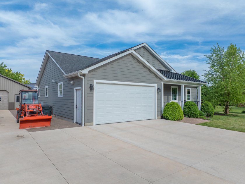 Welcome to this well-built home that offers privacy and a - photo 13