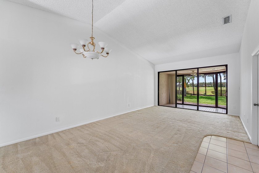 DISCOVER THE INCREDIBLE POTENTIAL OF THIS SPACIOUS VILLA IN A - photo 14