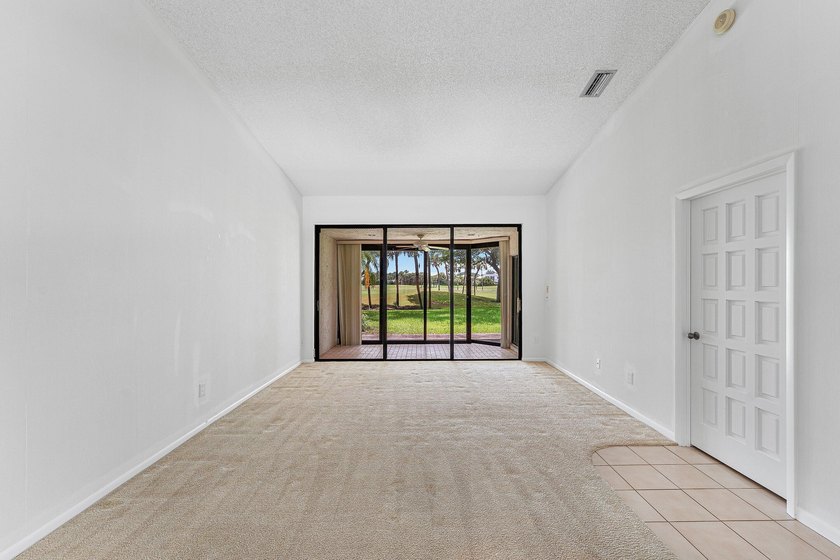 DISCOVER THE INCREDIBLE POTENTIAL OF THIS SPACIOUS VILLA IN A - photo 18