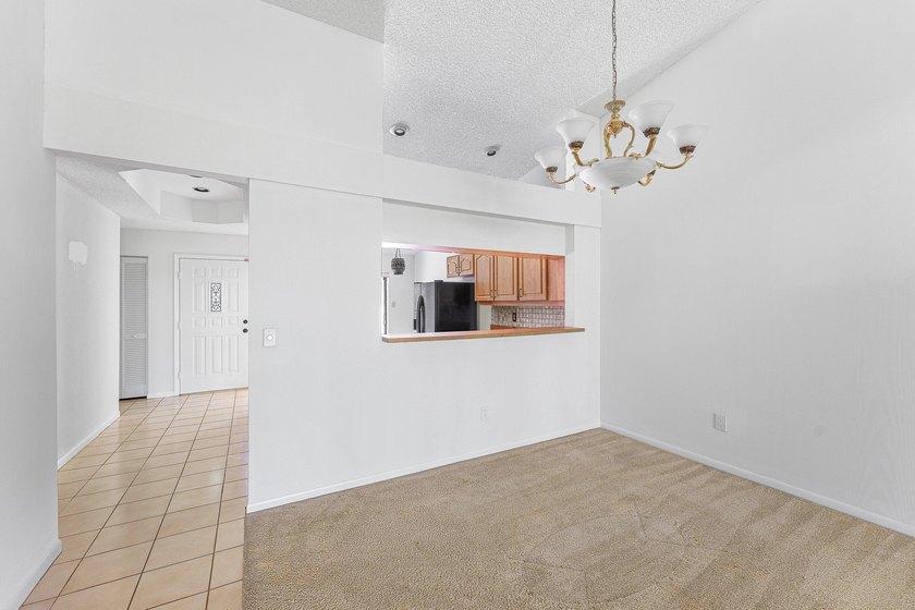 DISCOVER THE INCREDIBLE POTENTIAL OF THIS SPACIOUS VILLA IN A - photo 22