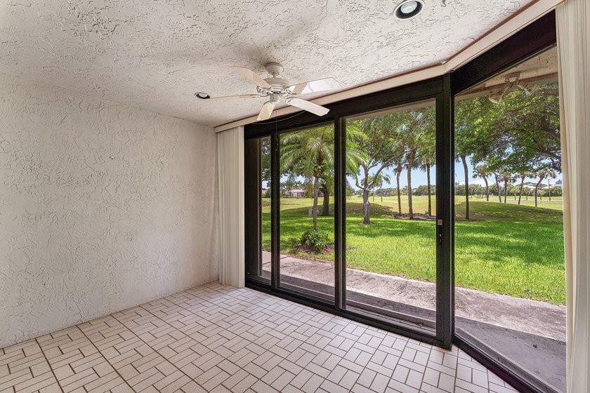 DISCOVER THE INCREDIBLE POTENTIAL OF THIS SPACIOUS VILLA IN A - photo 31