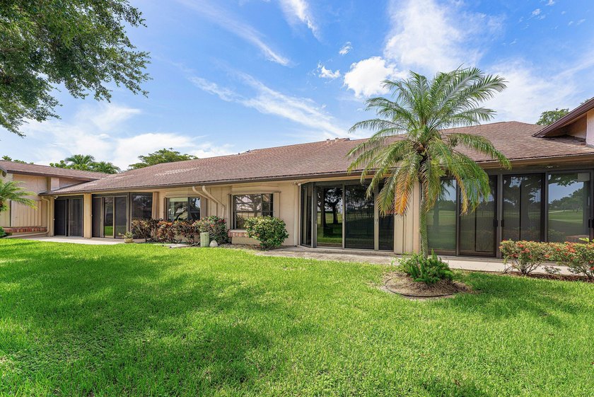 DISCOVER THE INCREDIBLE POTENTIAL OF THIS SPACIOUS VILLA IN A - photo 35