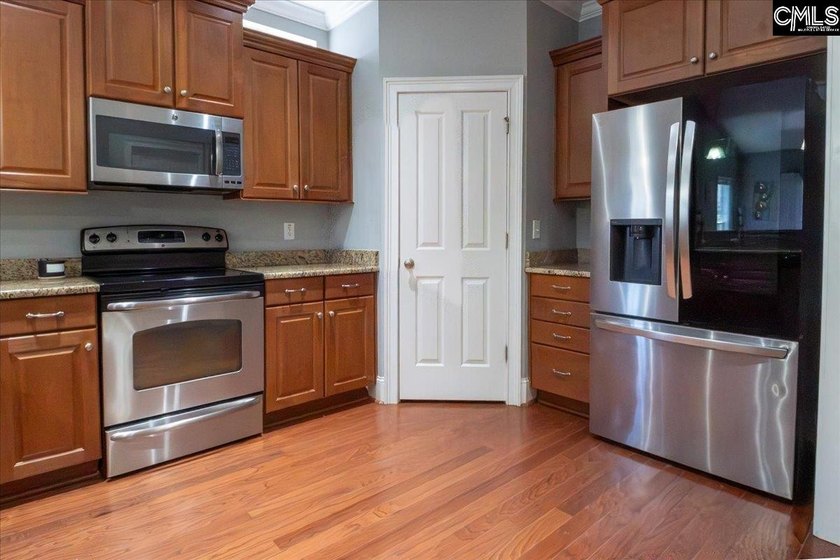 Move-In Ready in Chapin's Desirable Lakeport Community! Welcome - photo 5