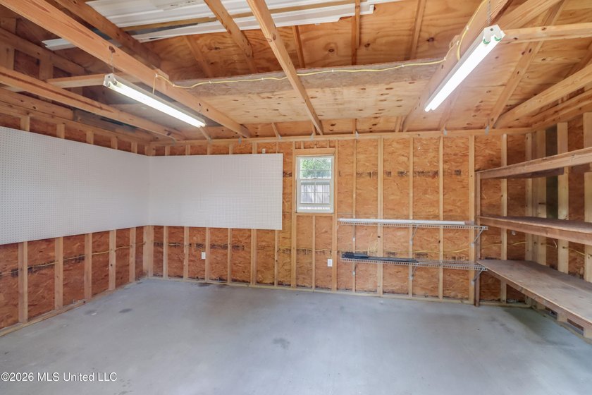 Spacious 4-Bedroom Home in Stonebridge Neighborhood Large - photo 34