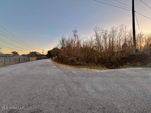 Excellent opportunity to develop new construction housing in a - photo 3