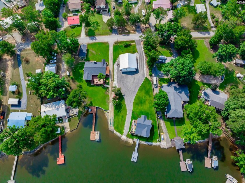 Experience refined waterfront living in this completely - photo 7
