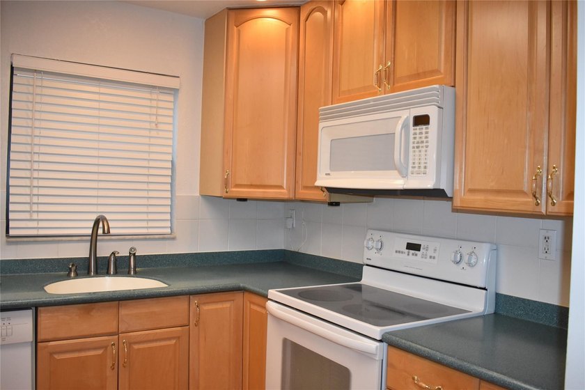 GREAT BUY! MEADOWS OF CRYSTAL LAKE - AN ACTIVE 55+ ADULT - photo 7