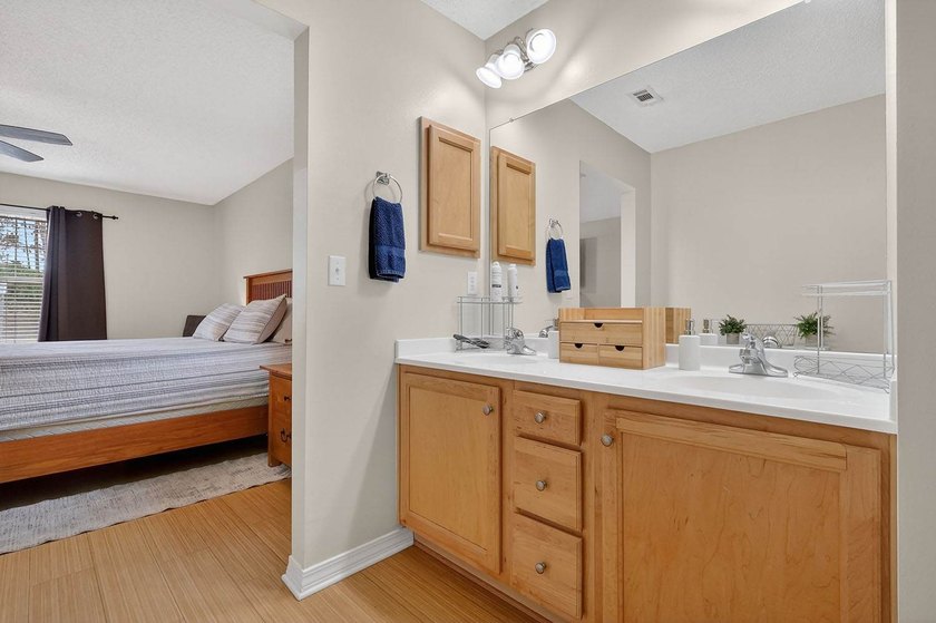 Ocean Springs home on a quiet cul-de-sac, framed with beautiful - photo 20