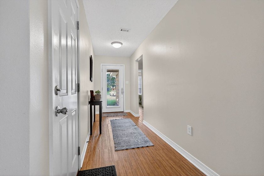 Ocean Springs home on a quiet cul-de-sac, framed with beautiful - photo 25