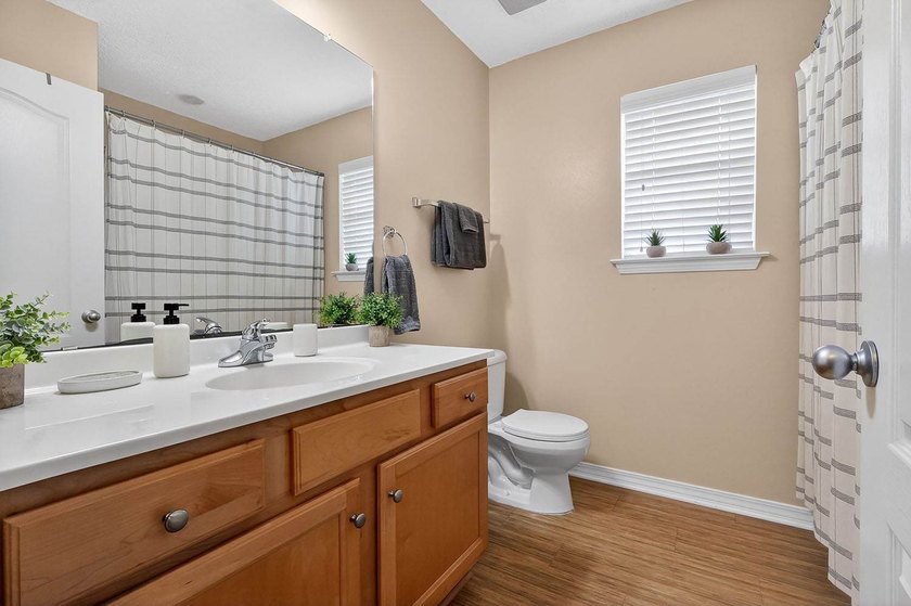 Ocean Springs home on a quiet cul-de-sac, framed with beautiful - photo 28