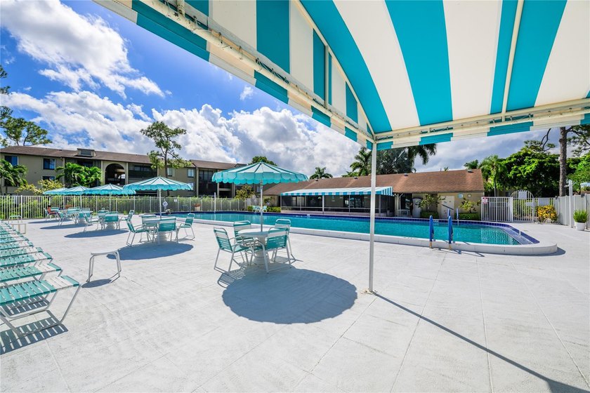 Welcome to your newly remodeled stylish 3-bedroom 2-bath - photo 28