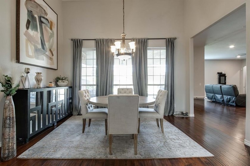 Set on nearly an acre (MOL) in Northwood Lake Estates, this - photo 6