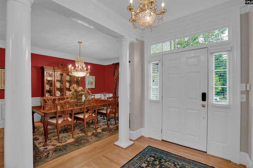 Welcome to 6 Sunset View Court, where timeless elegance meets - photo 4