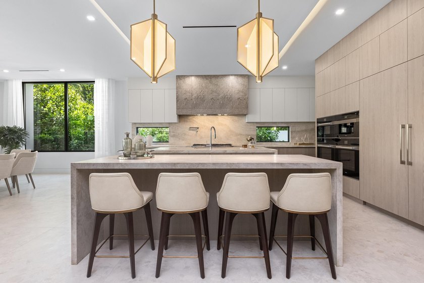 Located at 217 Thatch Palm Drive within the prestigious Royal - photo 10
