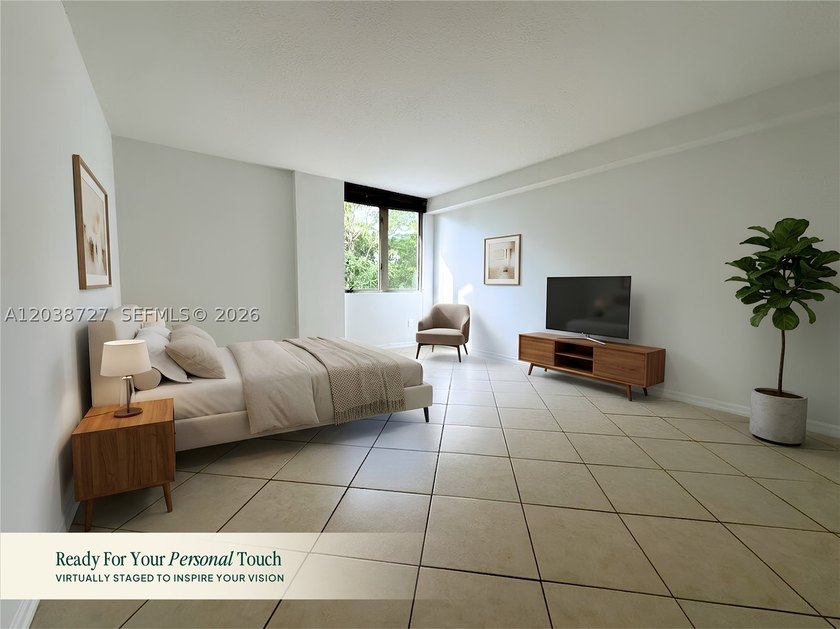 Live in the heart of Coconut Grove in this bright, top floor - photo 8
