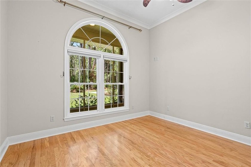 Perched on a quiet street on Dauphin Island's peaceful, highly - photo 24