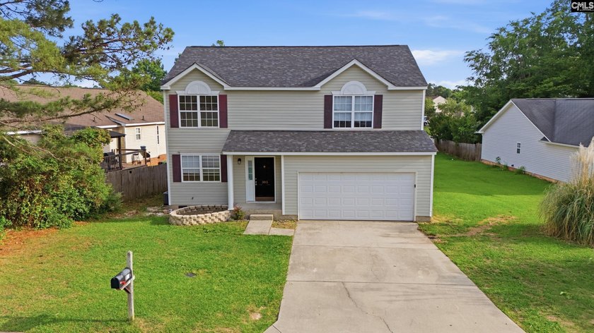305 Cutter Ct is the kind of home that gives you space - photo 3