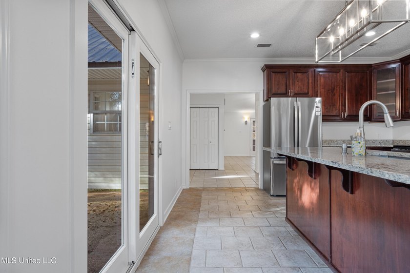 DON'T MISS OUT! PRICED OVER 10K BELOW RECENT APPRAISAL! ALL - photo 15